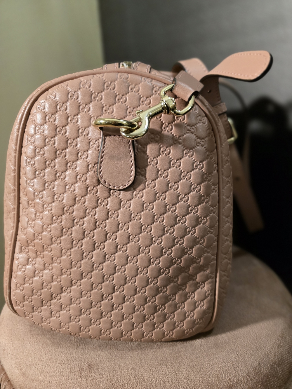 Gucci Guccissima Joy Blush Pink Embossed Leather Boston Bag - Picture 3 of 16